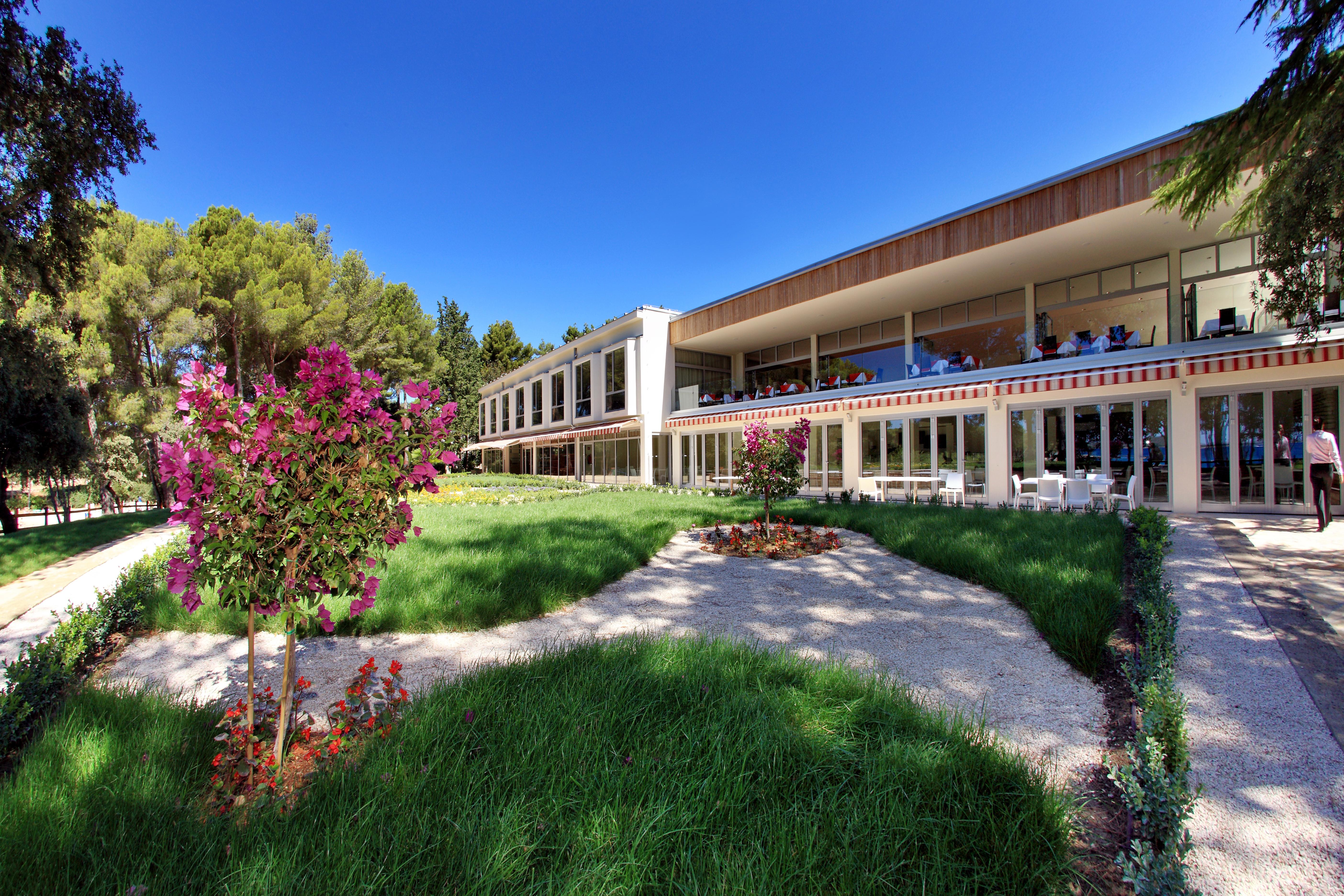 Crvena Luka Hotel